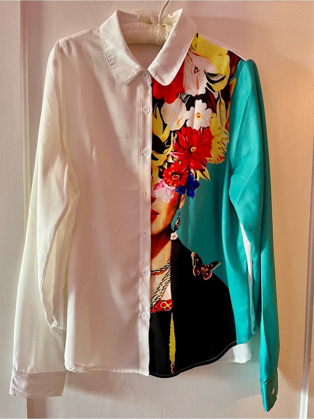 White & Green Frida Kahlo Floral Graphic Button-Up Long Sleeve Shirt